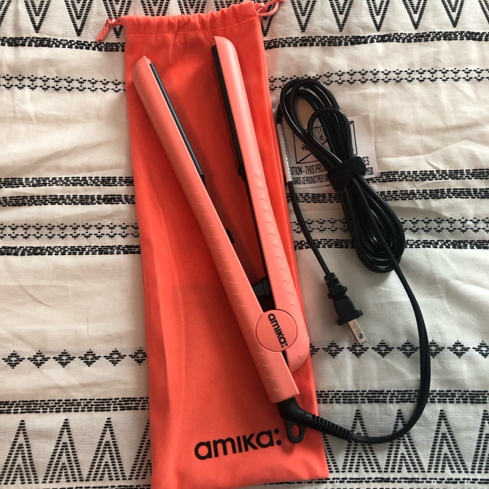 Amika Flat Iron